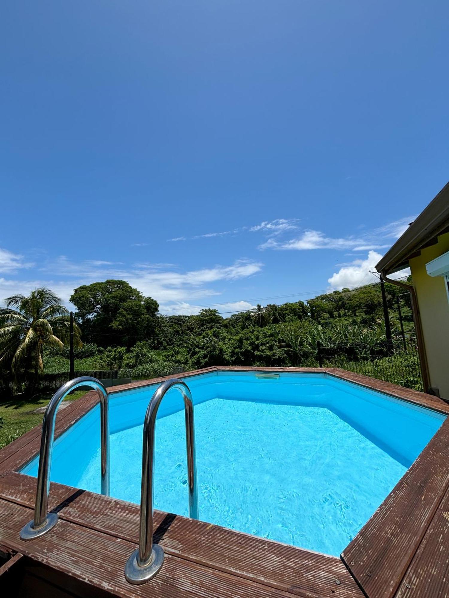 Bung'Hello Village, Piscine Et Parking Gratuit Trois-Rivières 外观 照片