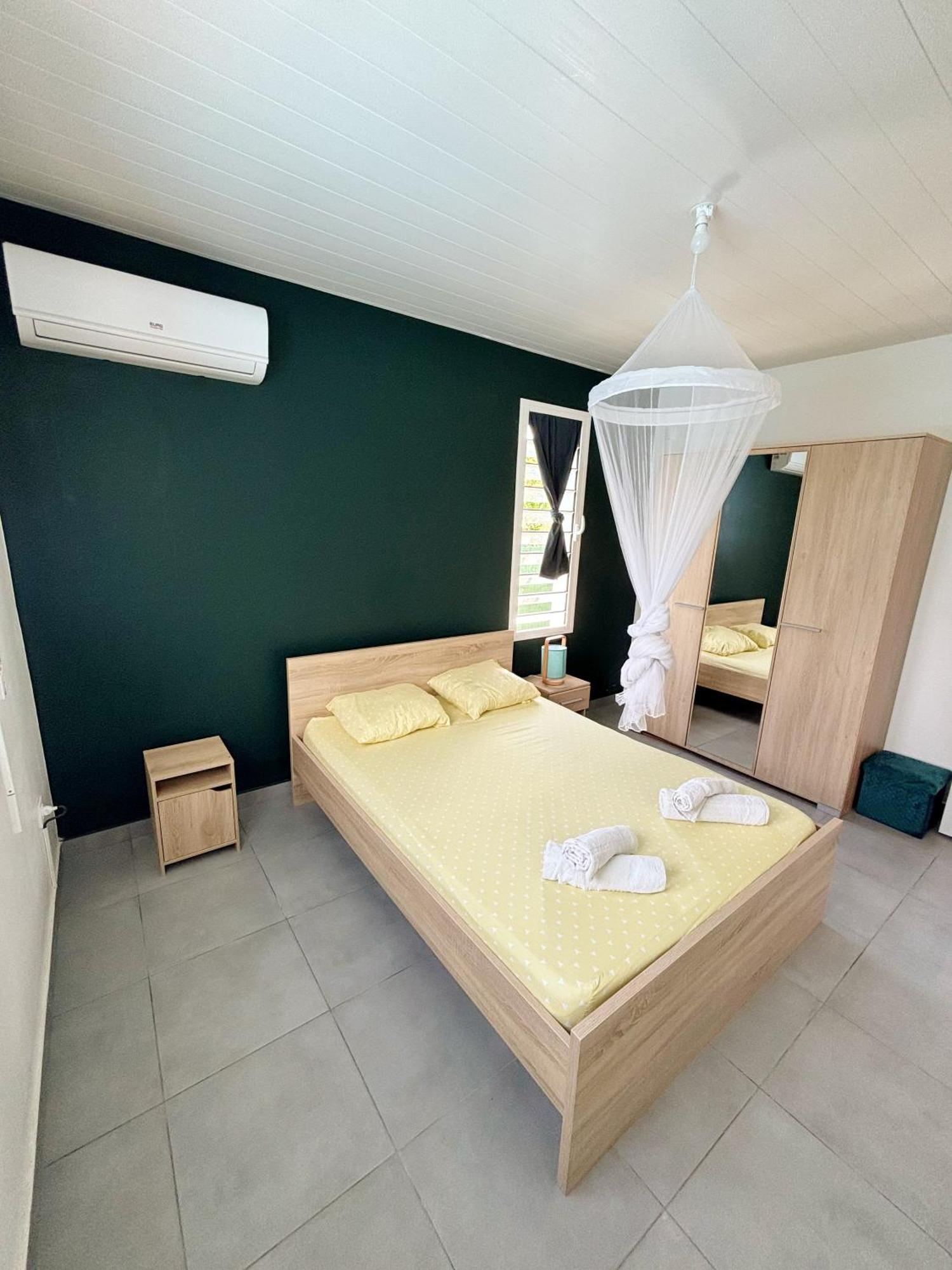 Bung'Hello Village, Piscine Et Parking Gratuit Trois-Rivières 外观 照片