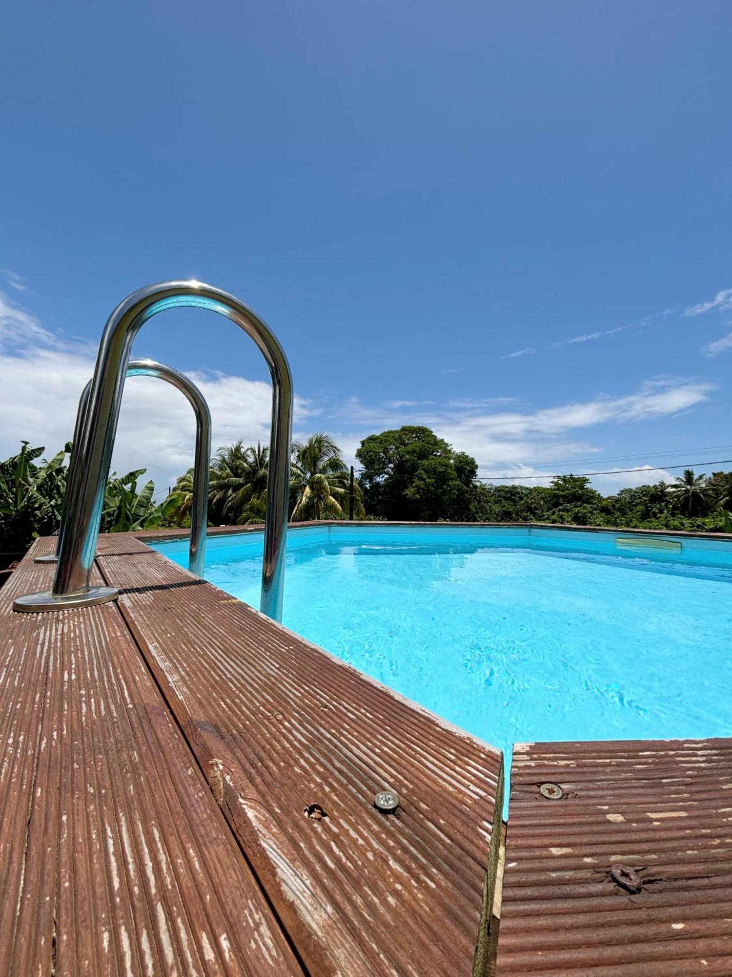 Bung'Hello Village, Piscine Et Parking Gratuit Trois-Rivières 外观 照片